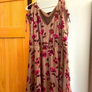 Torrid’s Chiffon Gray dress with purple flowers, size 0